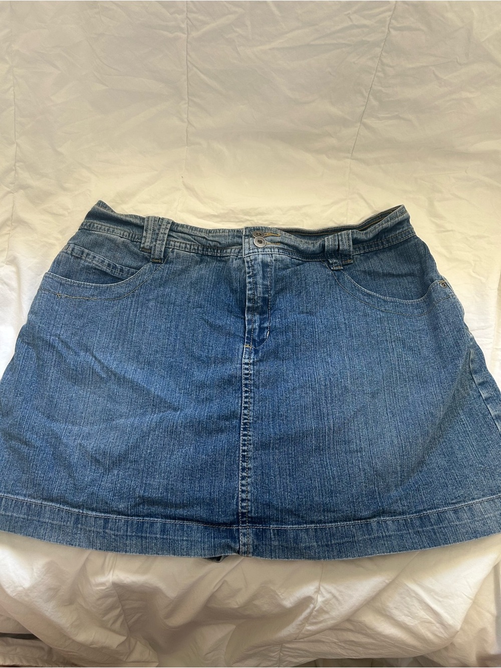 Gloria Vanderbilt Women’s Size 16 Denim Skort Blue Jean Skirt Built-In Shorts